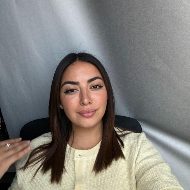 جليسة أطفال في Deli Ibrahim: Lydia