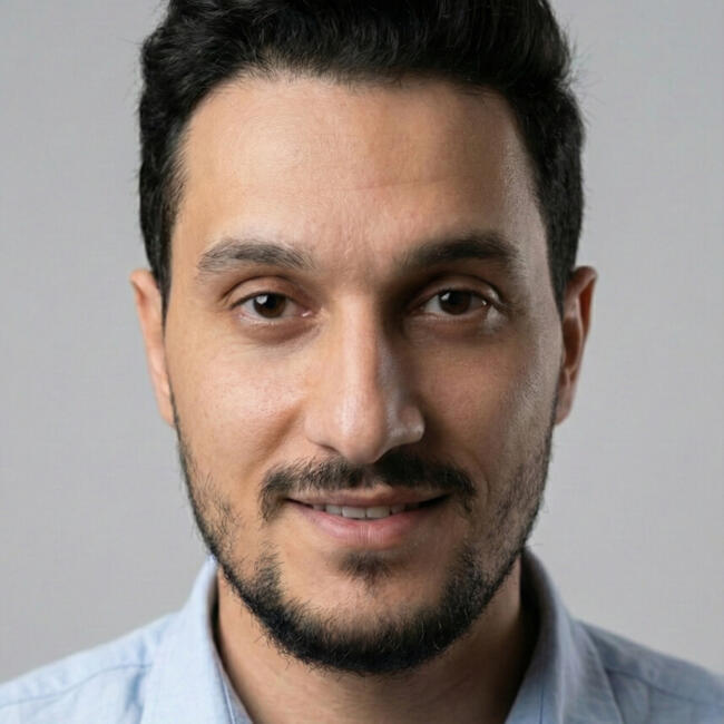 İstanbul bölgesinde bebek bakıcılığı işi: Osama