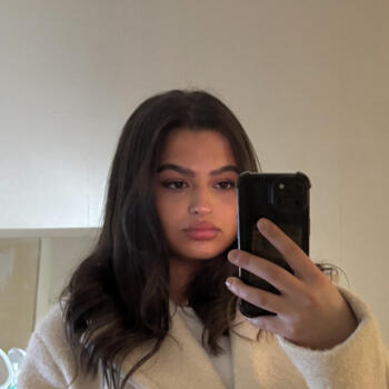 Babysitter in Nanterre: Lola