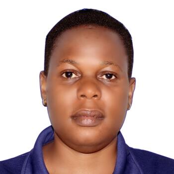 مربية أطفال في الدوحة: Christine