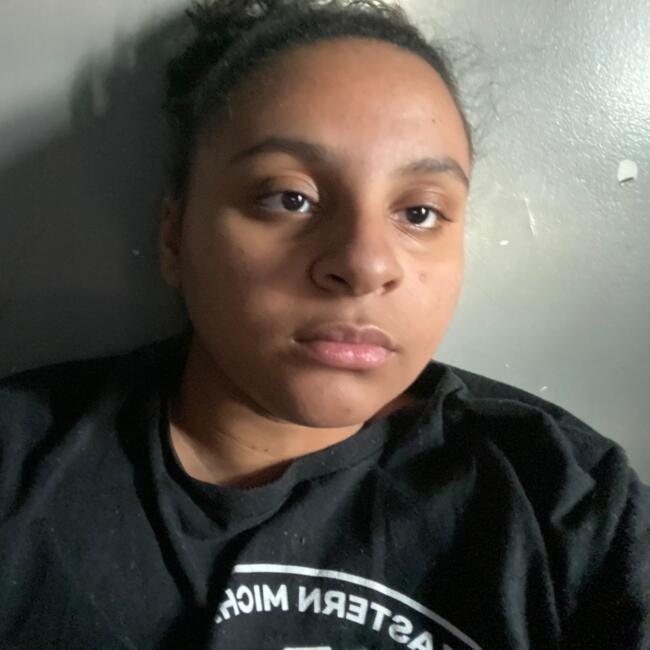 Babysitter in Detroit: Rayahna