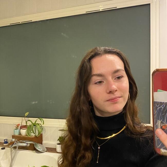 Babysitter in Rouen: Juliette