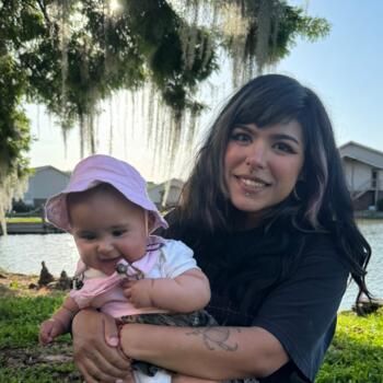 Babysitter Cadrete: Sashey