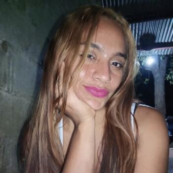 Babysitter in Managua: Ara