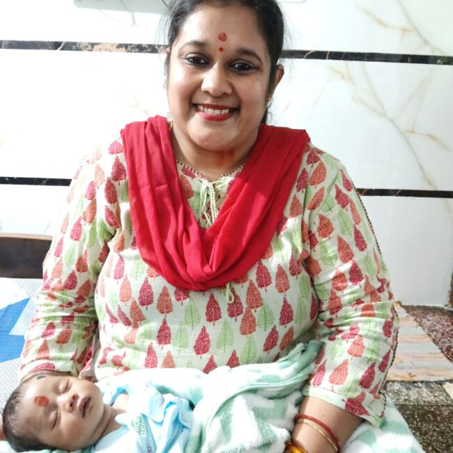 दिल्ली में बेबीसिटर: Madhushree