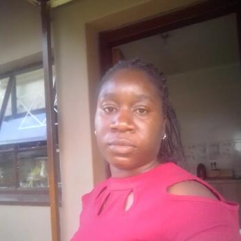 Babysitter in Pretoria: Emilia quires elder