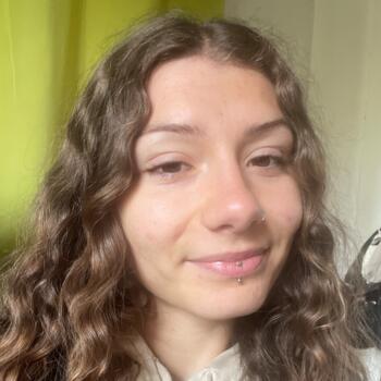 Babysitter in Gaillard: Madalina