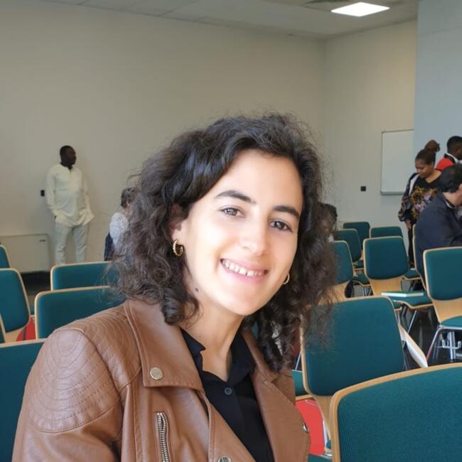 Babysitter in Fátima: Flávia