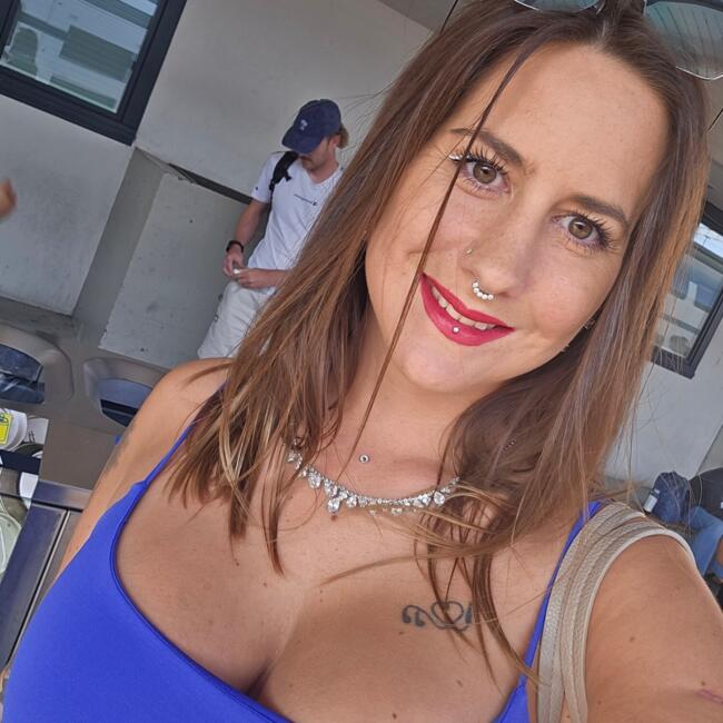 Babysitter in Bottenwil: Anja