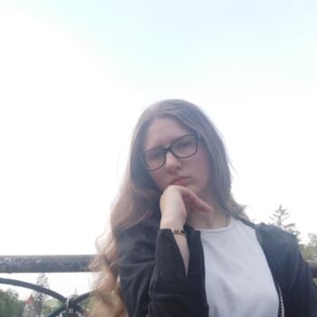 Bonă Бэлць: Elena