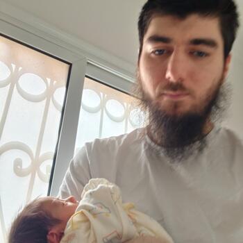 الوالدين القاهرة: Zaur