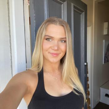 Babysitter Sydney: Lucy