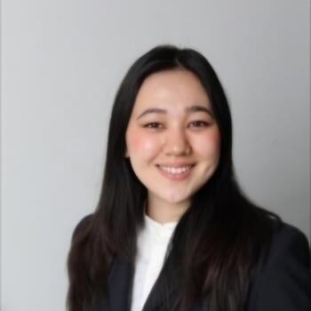 Babysitter in Vienna: Narges