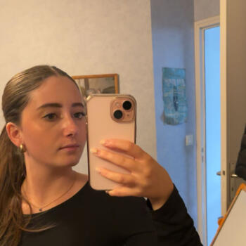 Babysitter in Soulgé-sur-Ouette: Jade