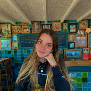 Babysitter in Nantes: Juliette