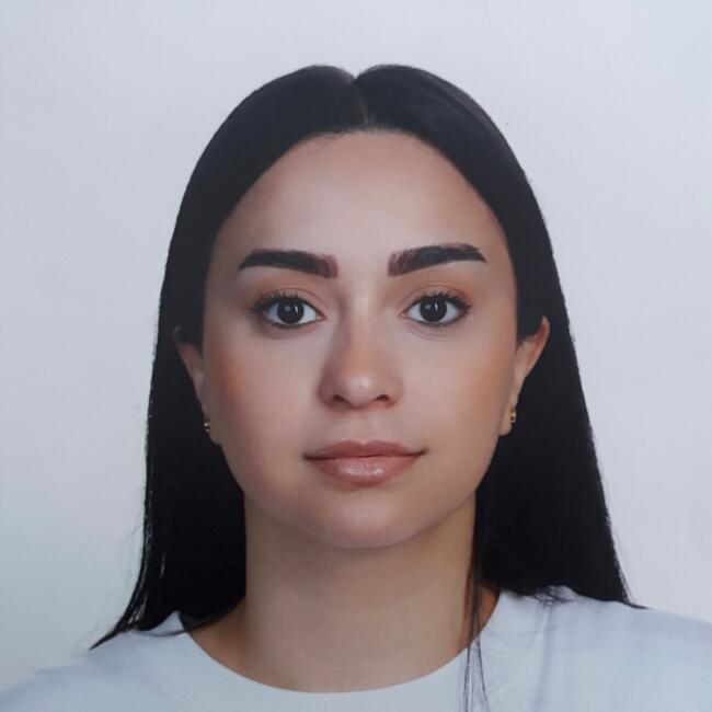 Babysitter in Berlin: Yara
