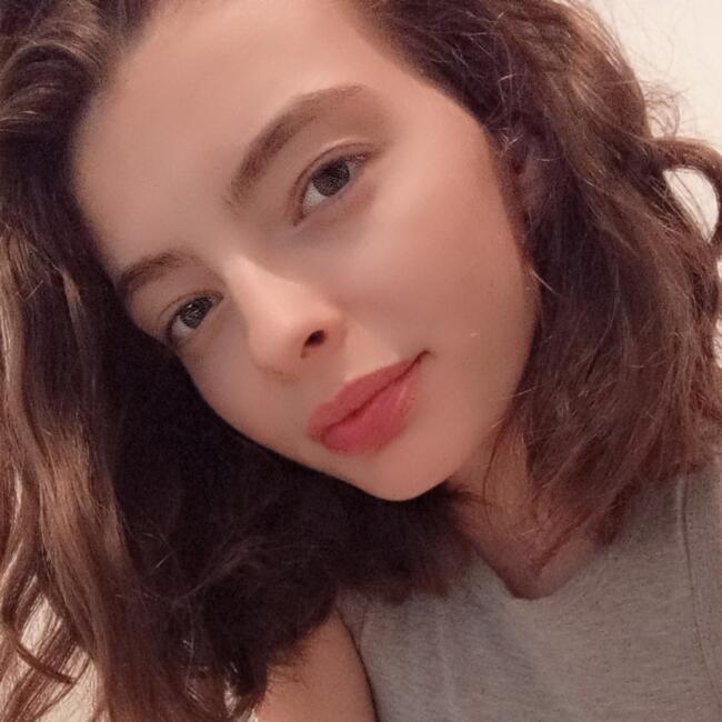 Babysitter in Tergnier: Olivia