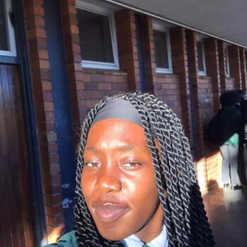 Babysitter in Kimberley: Tachinea