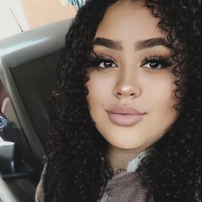 Babá em Osasco: Thaís