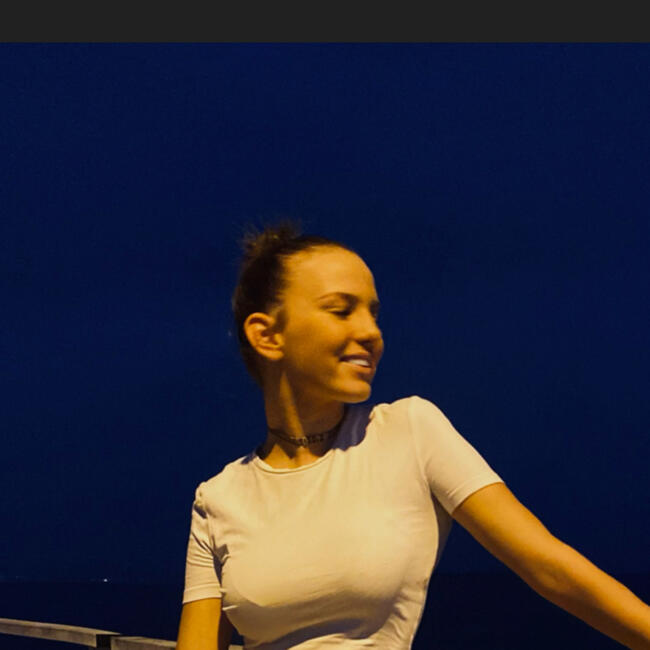 Babysitter in Marseille: Elizaveta