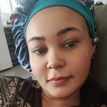 Babysitter in Riyadh: Sarah