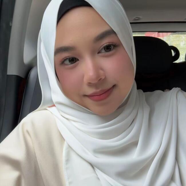 Babysitter in Singapore: Maisarah