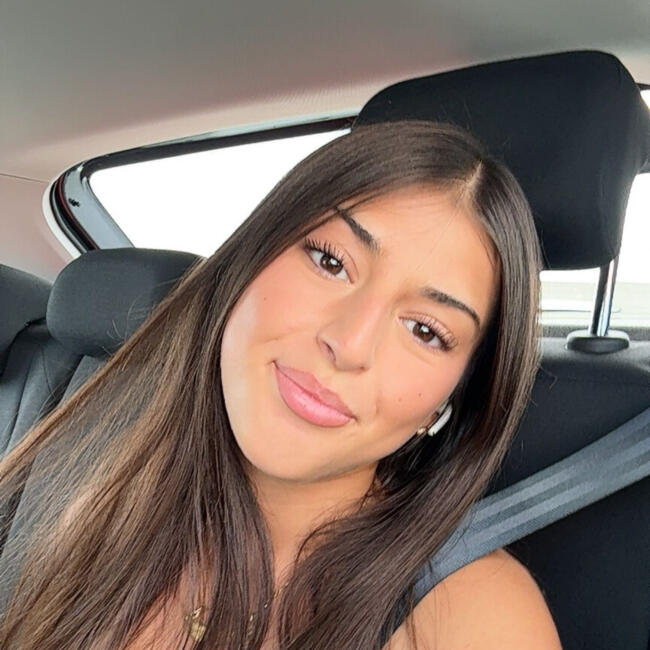 Babysitter in Vienna: Selin