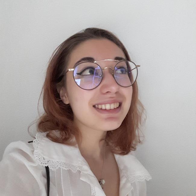 Barnevakt i Tournai: Maylis