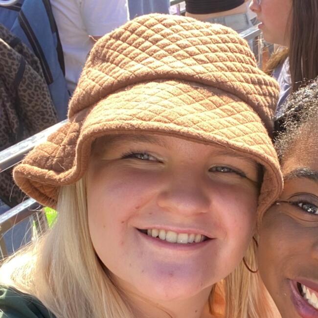 Babysitter in Brisbane: Claire