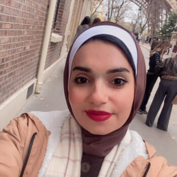 Babysitter in Créteil: Aya