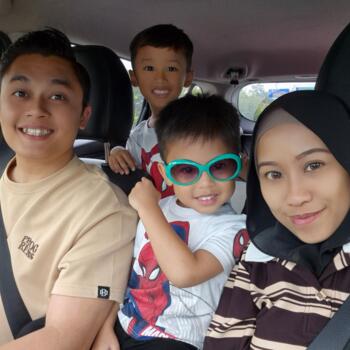 Babysitting job in Singapore Island: babysitting job Nur