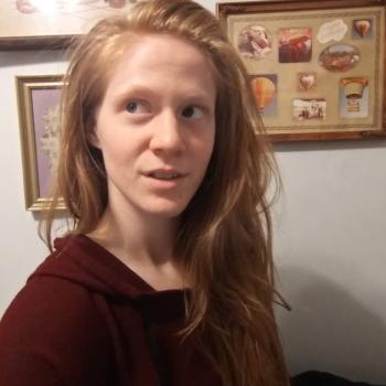 Babysitter Strawberry Plains: April