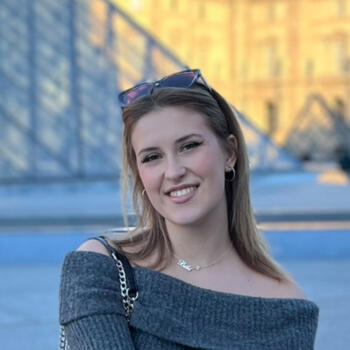 Babysitter in Etterbeek: Bianca