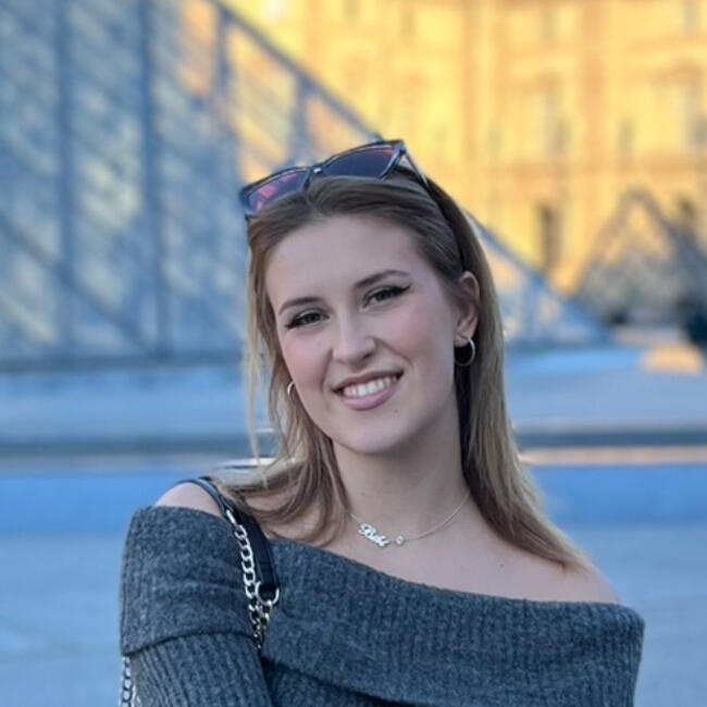 Babysitter in Etterbeek: Bianca