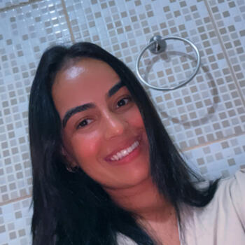 Babysitter in Três Corações: Camila Silva