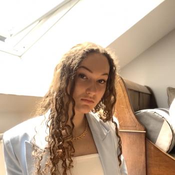 Zoufftgen的保母: Marie