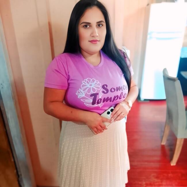 Babá em Guarapuava: Larissa