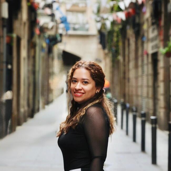 Babysitting job in Barcelona: Lady