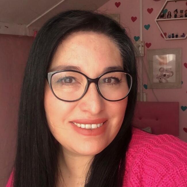 Babysitter in San Bernardo: Katherine Marlene