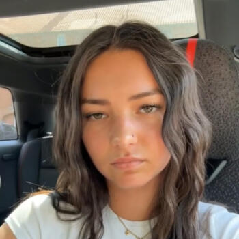 Babysitter in Waterloo: Anna