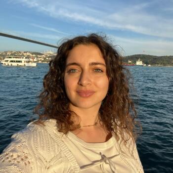 Babysitter Thessaloniki: Σίσσυ