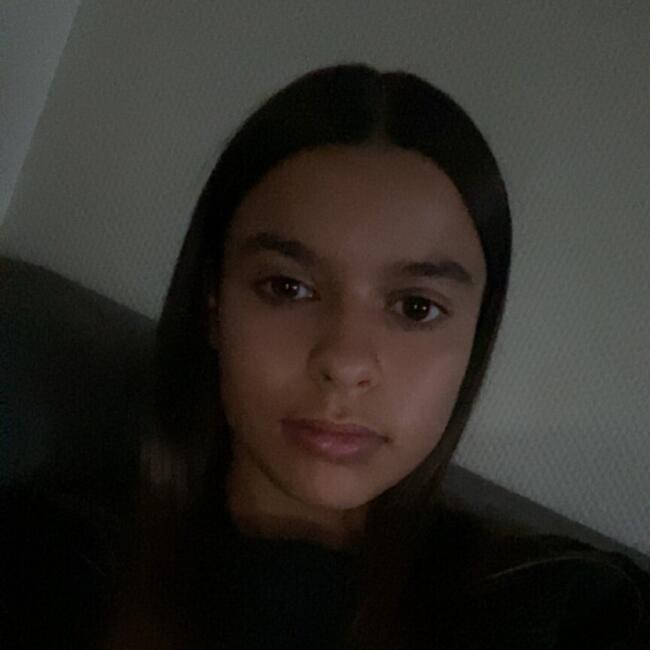 Babysitter in Vinay: Nelia