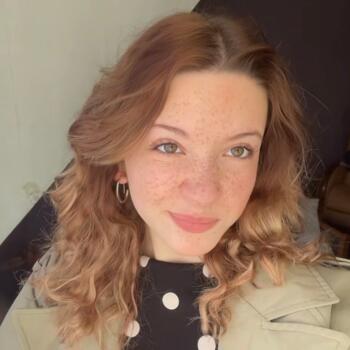 Babysitter in Paris: Emma