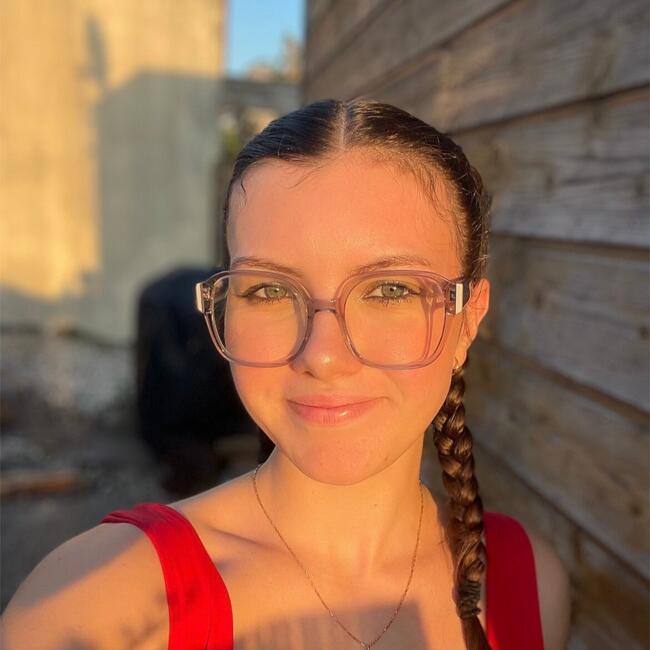 Babysitter in Angoulême: Amy-Linn