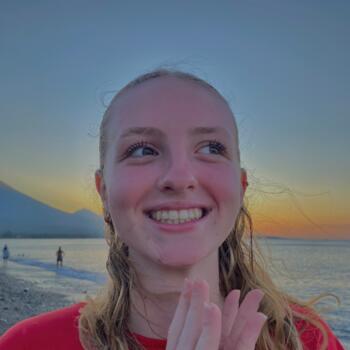Babysitter in Champigny-sur-Marne: Louise