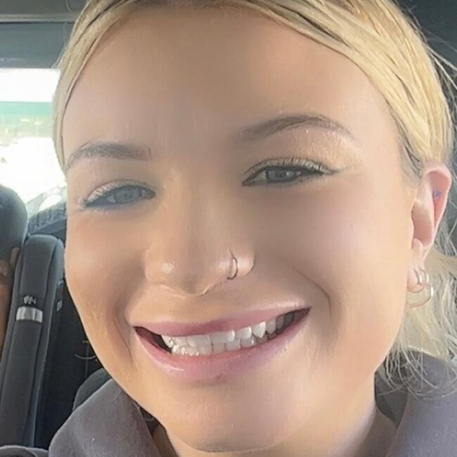 Babysitter in Nelson: Paige