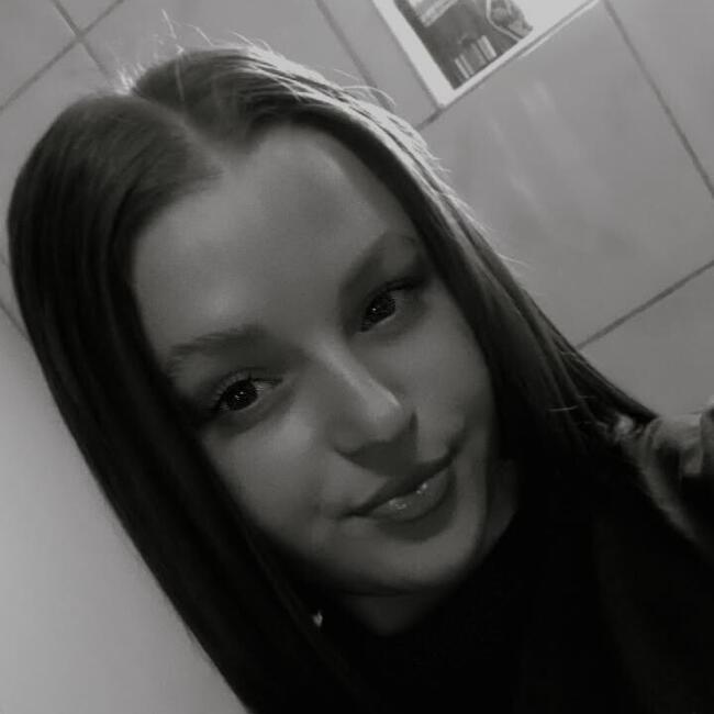 Babysitter in Saint-Ghislain: Merine