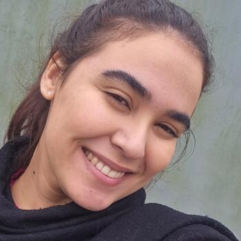 Babysitter in Camboriú: Elâine