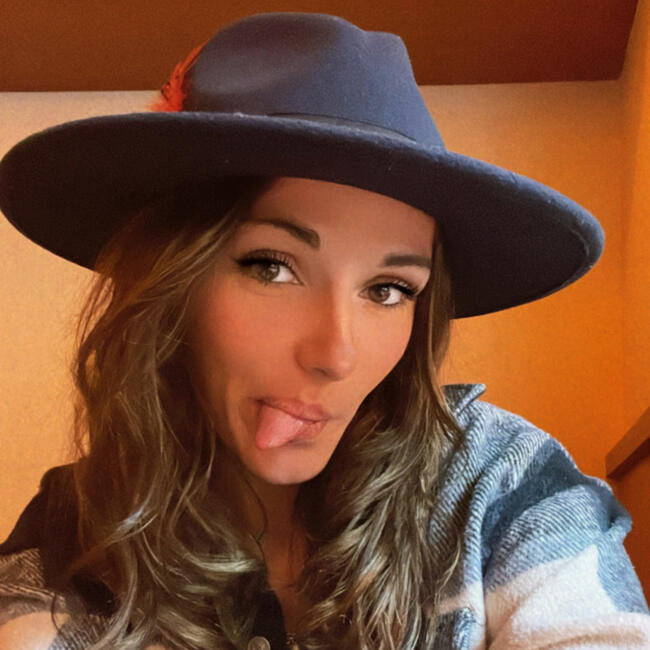 Babysitter in Les Essarts-le-Roi: Marie