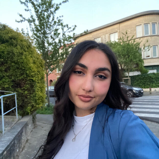 Babysitter in Molenbeek-Saint-Jean: Hanife
